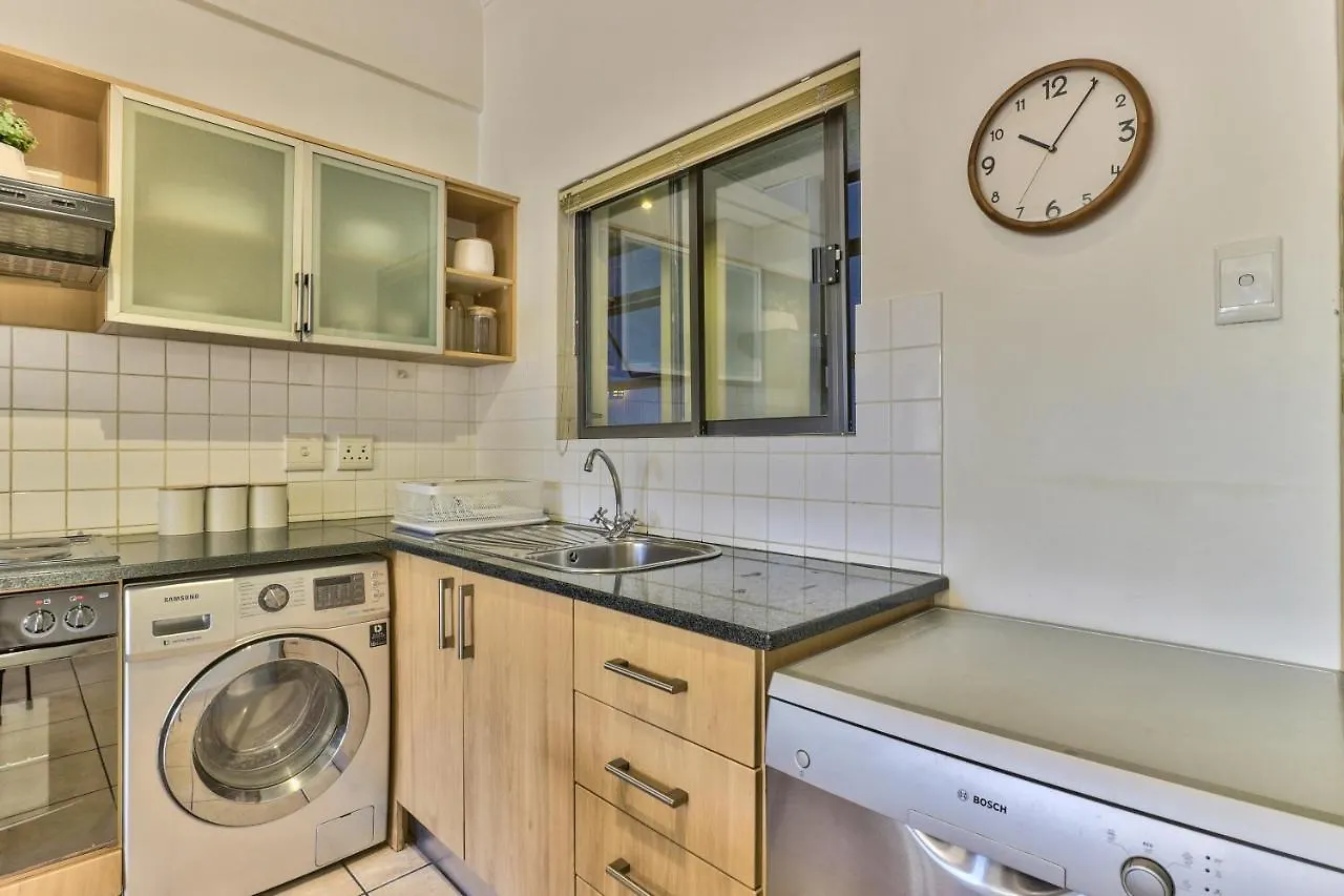 The Piazza 1 Bedroom Spacious Apartment With Study Cape Town